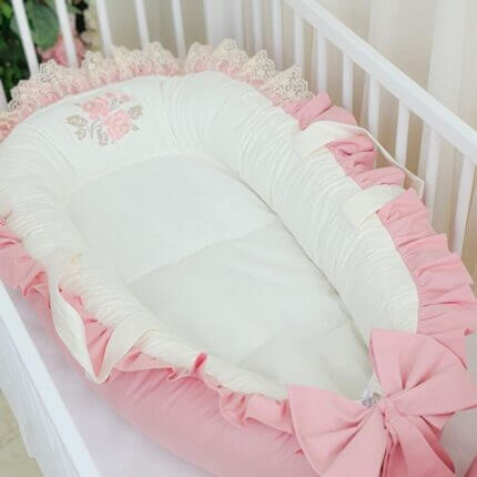 Cuib pentru bebelusi Baby Nest Model traditional, ivoar/roz pudra